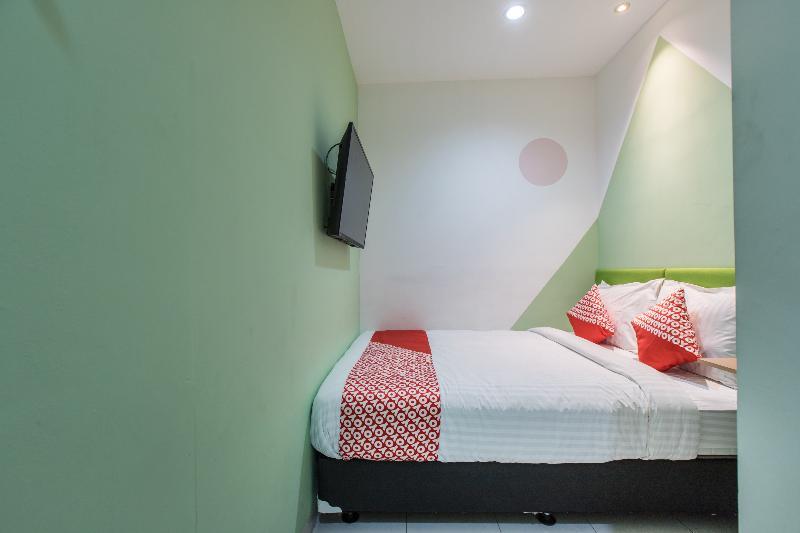 Ichiza Room Redpartner Джакарта Екстериор снимка