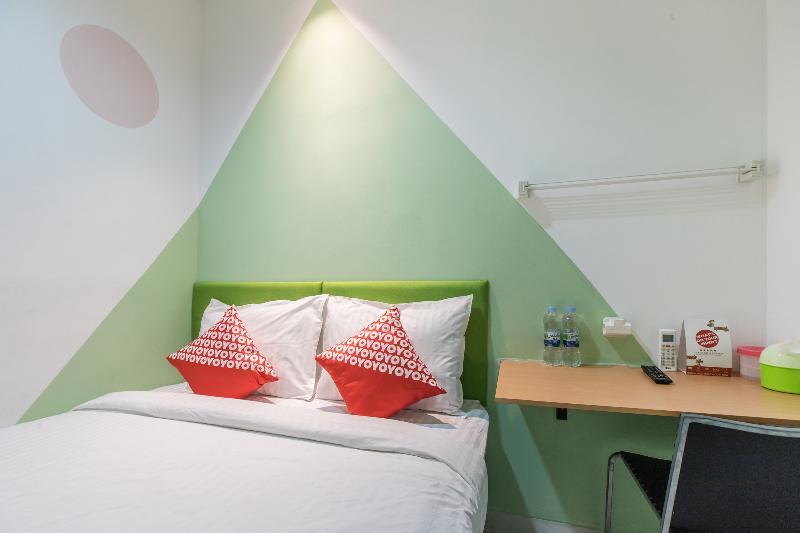 Ichiza Room Redpartner Джакарта Екстериор снимка