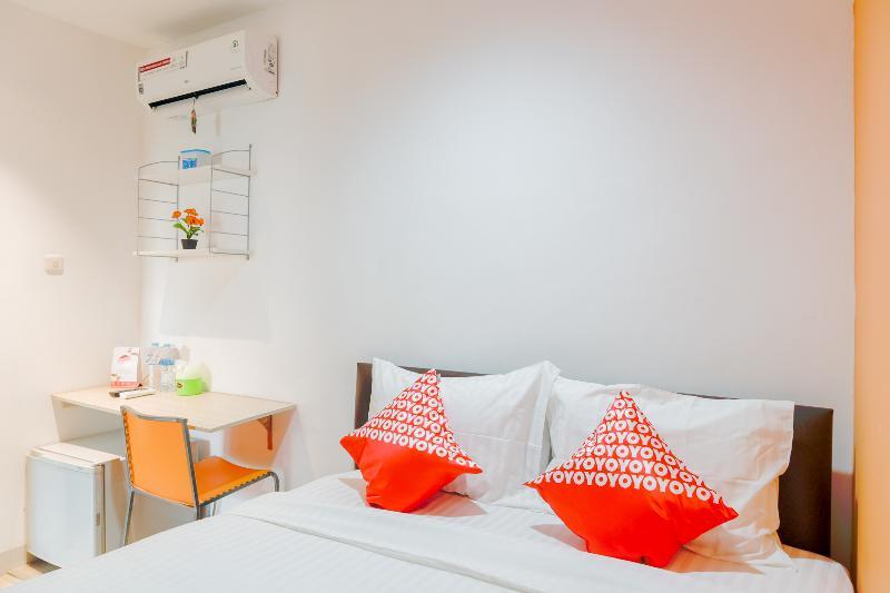 Ichiza Room Redpartner Джакарта Екстериор снимка